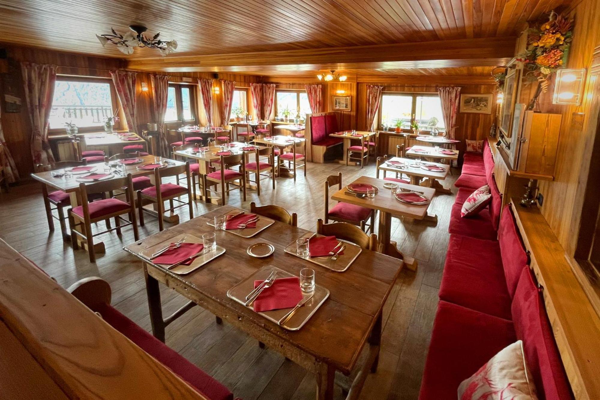 קונייה Hotel Belvedere מראה חיצוני תמונה